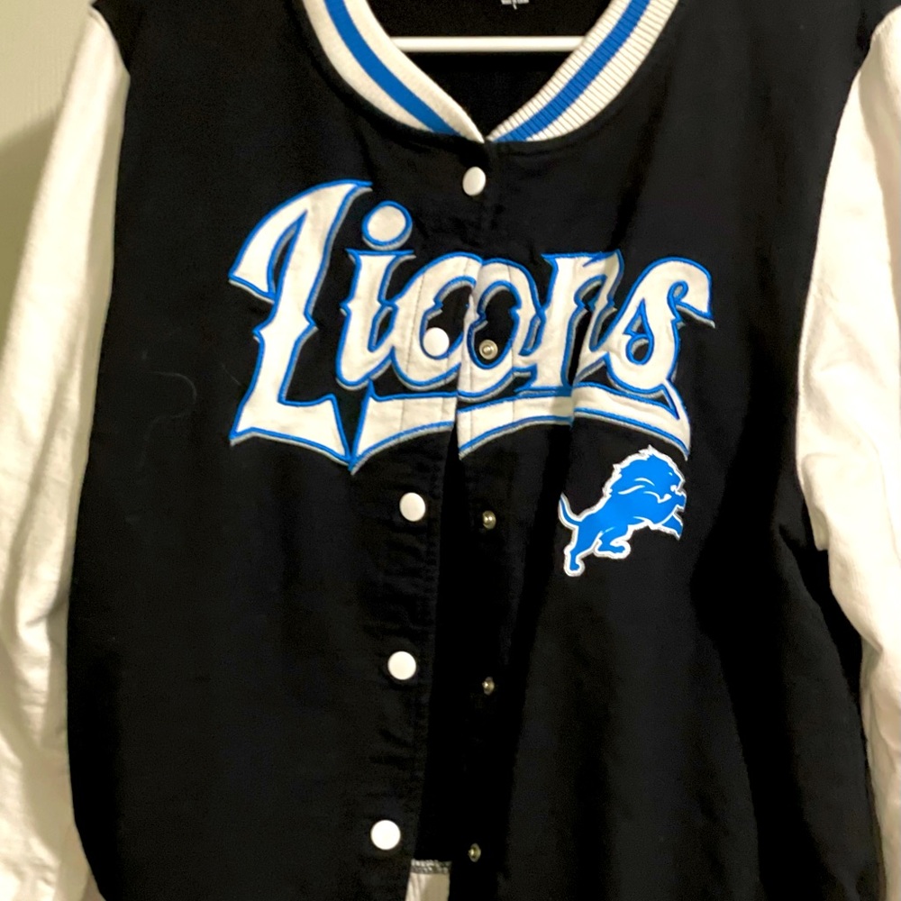 NFL team Apparel Lions outfit